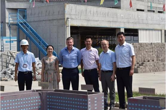 英國國際醫(yī)療集團CEO Hertford King一行參訪國際醫(yī)學