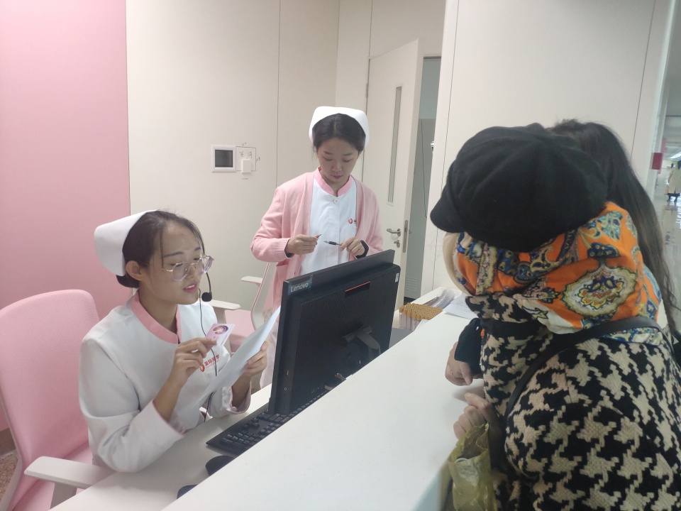 【一點資訊】健康陜西報道—公益在路上，西安國際醫(yī)學中心醫(yī)院腫瘤免費篩查行動溫暖人心