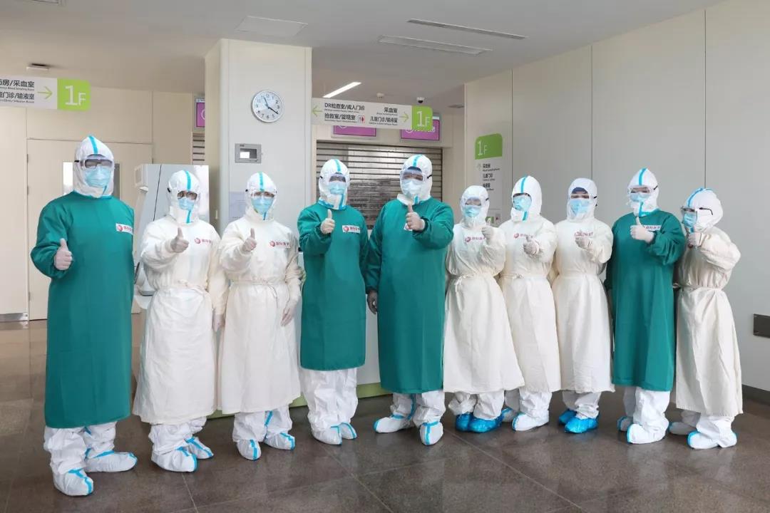 今日頭條——大年三十，一位護士對媽媽說她要去武漢