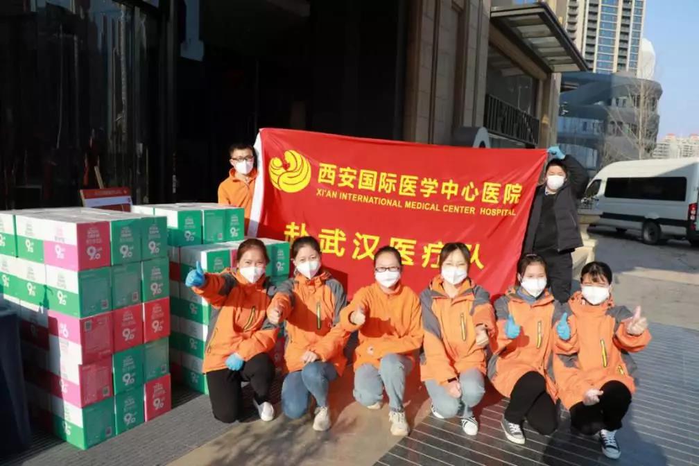 向醫(yī)療隊(duì)的女漢子致敬！