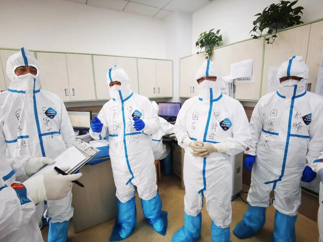 【戰(zhàn)“疫”人物】白衣當(dāng)鎧甲，抗“疫”是打仗——記西安國(guó)際醫(yī)學(xué)中心醫(yī)院赴湖北醫(yī)療隊(duì)專(zhuān)家王飆落