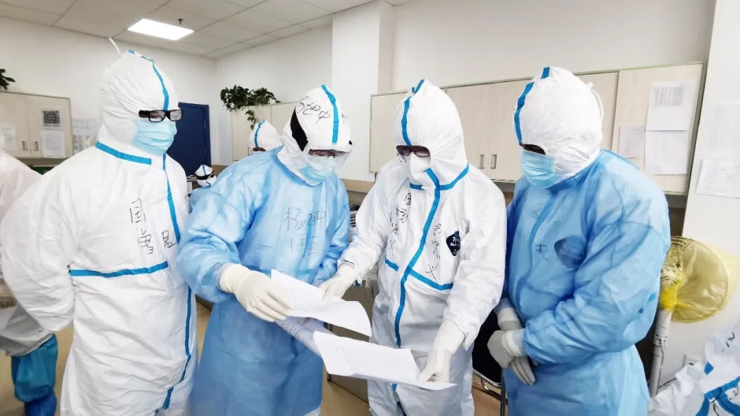 【戰(zhàn)“疫”人物】此刻，我不能有一絲松懈——記西安國際醫(yī)學中心醫(yī)院急診醫(yī)學科副主任楊宗義