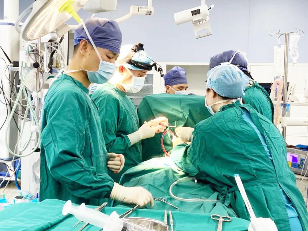 1+1＞2！“一站式”手術(shù)解決肺癌合并風(fēng)濕性心臟病患者病痛