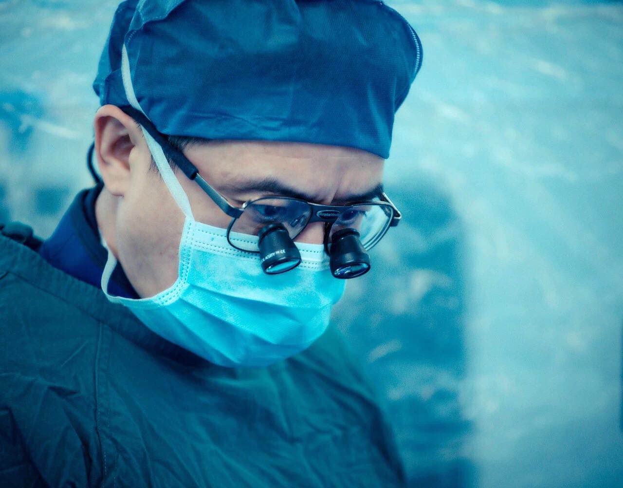 微創(chuàng)！微創(chuàng)！我院第一例經(jīng)導(dǎo)管主動(dòng)脈瓣膜植入術(shù)成功