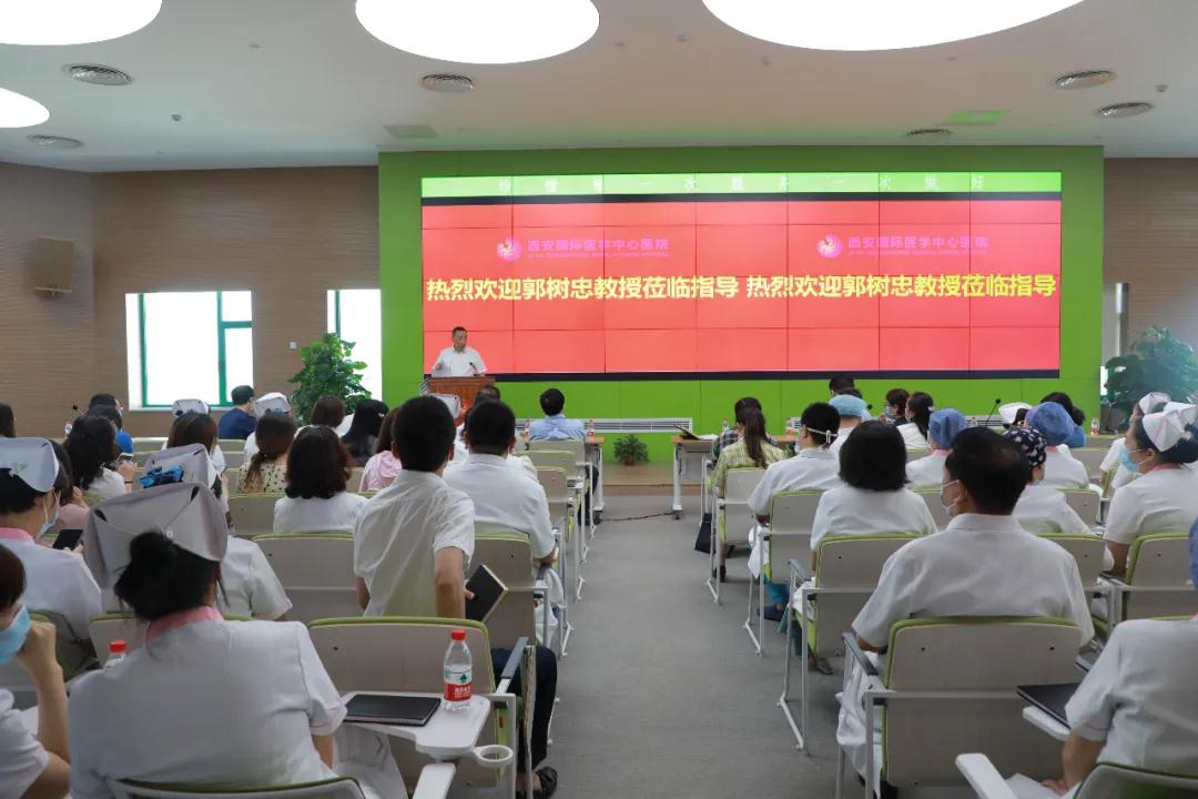 軍醫(yī)大咖齊聚一堂，共敘國際醫(yī)學創(chuàng)新發(fā)展