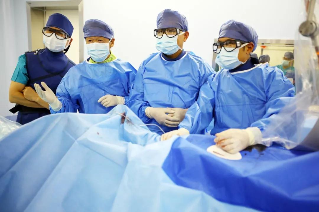 健康時報(bào)—專訪|我不是醫(yī)神，我只是個有愛心的醫(yī)生！