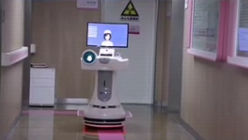 鈦米機(jī)器人登場