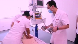 快來人！邁克需要搶救！