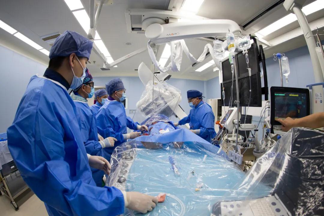 陽光網—數億網民為何點贊這家醫(yī)院的醫(yī)生！