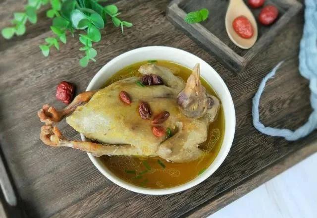 【每日一膳】雪花飄落，寒意漸濃，別錯(cuò)過(guò)這營(yíng)養(yǎng)滋補(bǔ)的暖湯