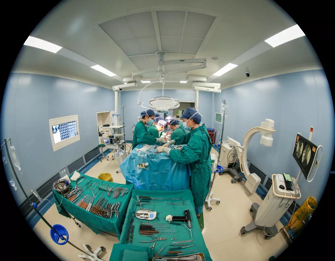 原點(diǎn)新聞—世界首例！3D打印可動(dòng)人工頸椎-椎間盤復(fù)合體植入術(shù)