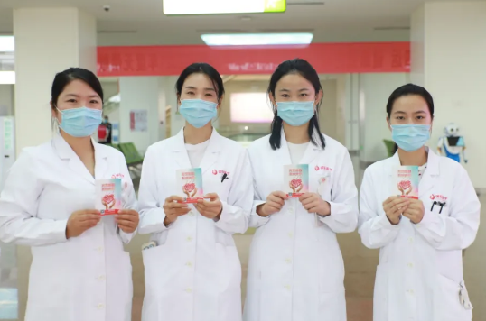 傳遞愛(ài)心 拯救生命——我院舉行“服務(wù)十四運(yùn)，健康我的城”無(wú)償獻(xiàn)血活動(dòng)