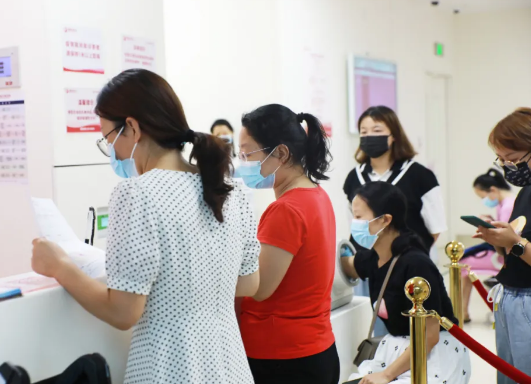 不掛號，解決多個問題，多學(xué)科MDT聯(lián)合門診讓更年期女性少跑腿，更安心！