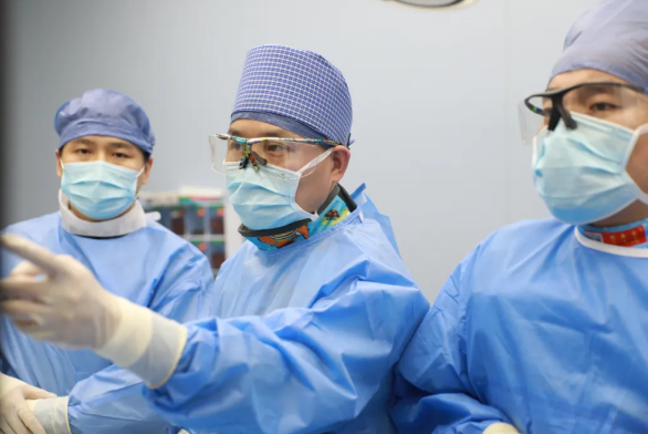 大醫(yī)之術(shù)⑨｜“心”路是怎樣被打通的？——心臟病醫(yī)院成功救治一例急性右冠心梗恰逢左主干真性分叉嚴(yán)重冠脈病變患者