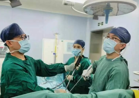 乳腺癌術(shù)后再患肺結(jié)節(jié)，微創(chuàng)、精準(zhǔn)多亞段聯(lián)合切除手術(shù)根治早癌