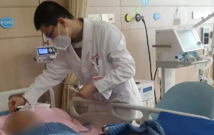 危急重癥、“大白肺” 90%以上恢復(fù)良好，他們?nèi)绾巫龅降模?>
				             </a>
                <div   id=