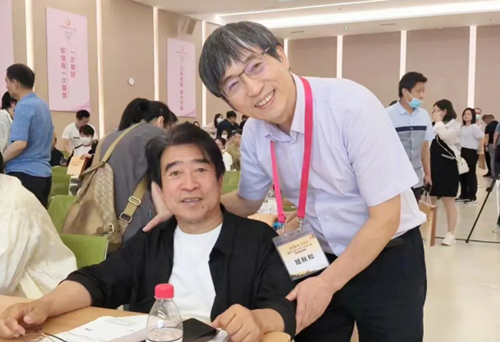 “醫(yī)”往情深15載！一位基層“輪椅”醫(yī)生和醫(yī)學大咖的故事