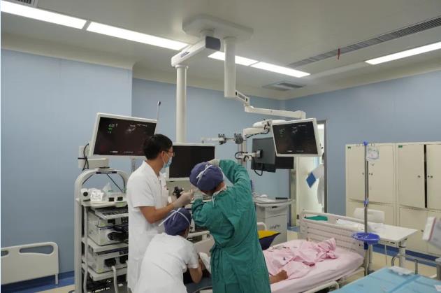 喘不上氣，窒息風險臨近.....67歲老人終于重獲呼吸自由