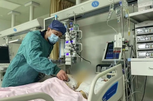 西北地區(qū)首例！西安國(guó)際醫(yī)學(xué)中心醫(yī)院為一名16歲小伙完成“人工心臟”微創(chuàng)植入術(shù)