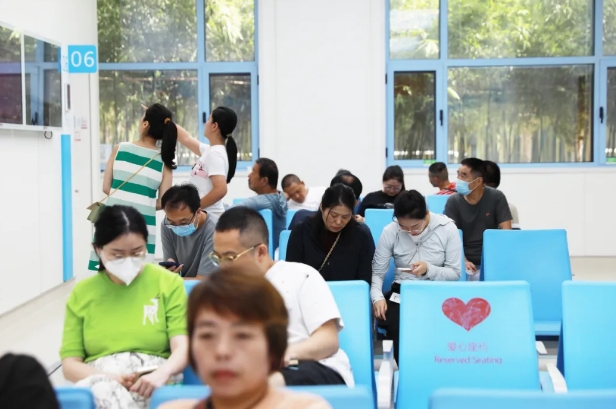 關(guān)愛(ài)呼吸健康！這場(chǎng)公益篩查活動(dòng)傳遞溫暖與希望